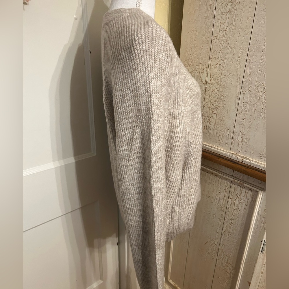 ASOS women’s Beige Crewneck Sweater - Picture 6 of 13